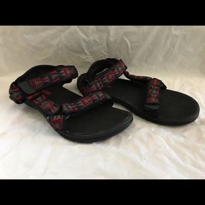 TEVA - Sandals Boys sz 4 Black/Red Print